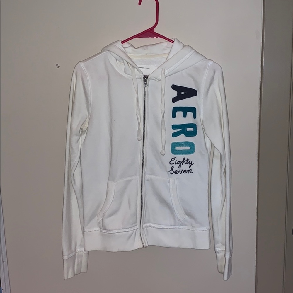 Lightly use zip up.